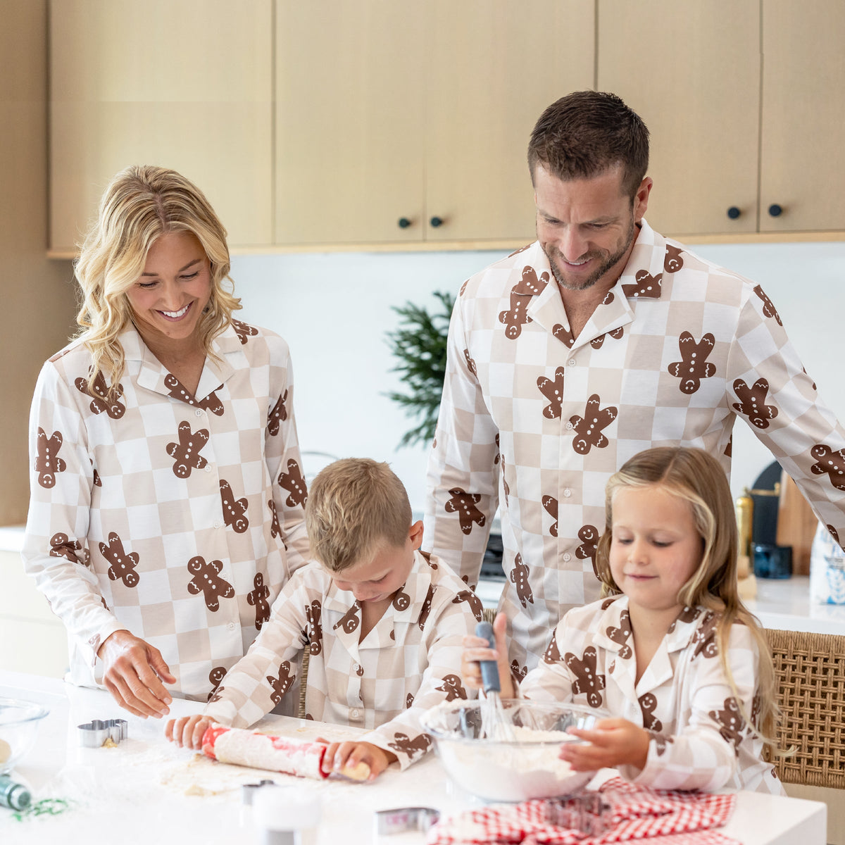 PatPat Family Matching Christmas Pajamas Gingerbread & Plaid Print Khaki