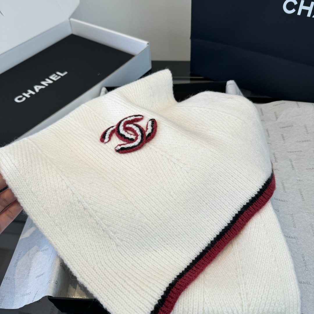 Chanel Logo Trim Knitted Scarf